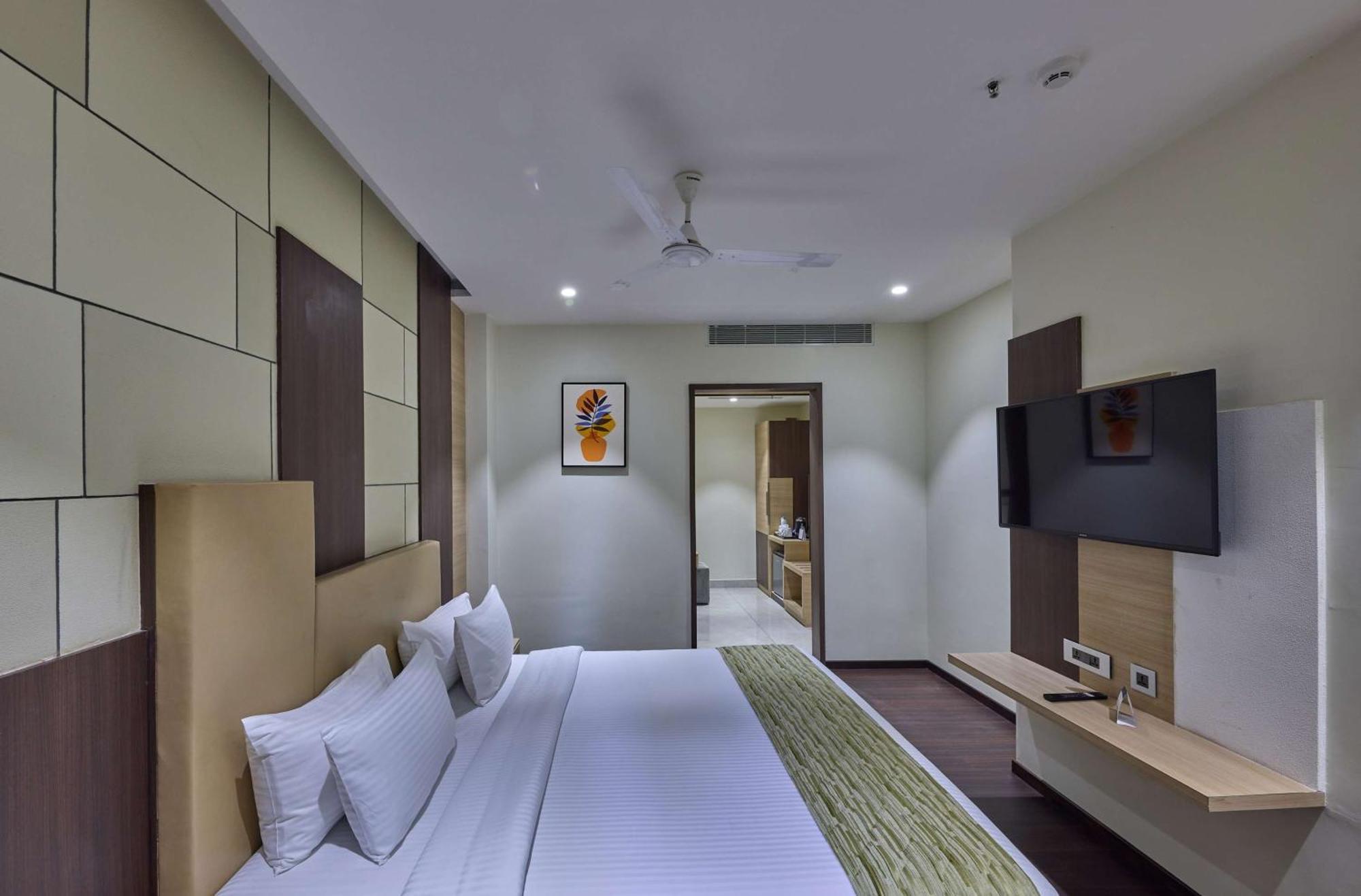 Grand Continent Hosur A Sarovar Portico Affiliate Hotel Экстерьер фото